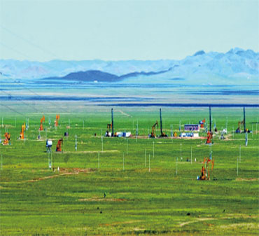 华北油田.jpg